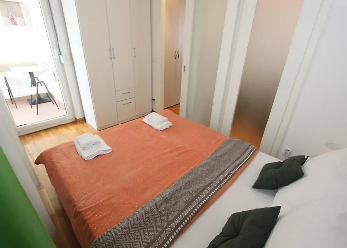 Twin Belville Daire *