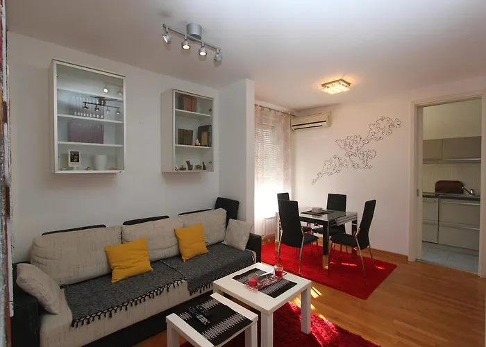 Twin Belville Daire *